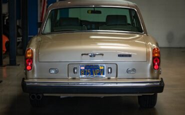 Rolls-Royce-Corniche-2-Door-1978-2-Door-Coupe-17