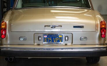 Rolls-Royce-Corniche-2-Door-1978-2-Door-Coupe-19