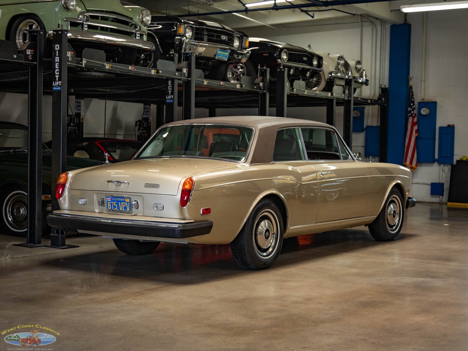 Rolls-Royce-Corniche-2-Door-1978-2-Door-Coupe-24