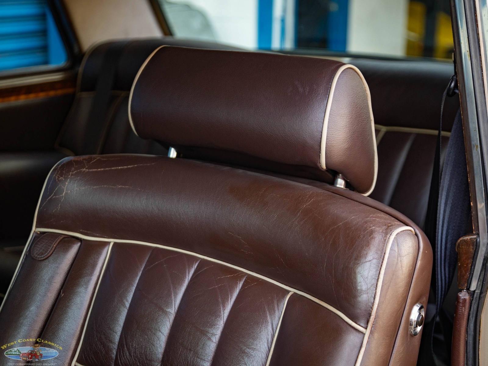 Rolls-Royce-Corniche-2-Door-1978-2-Door-Coupe-28