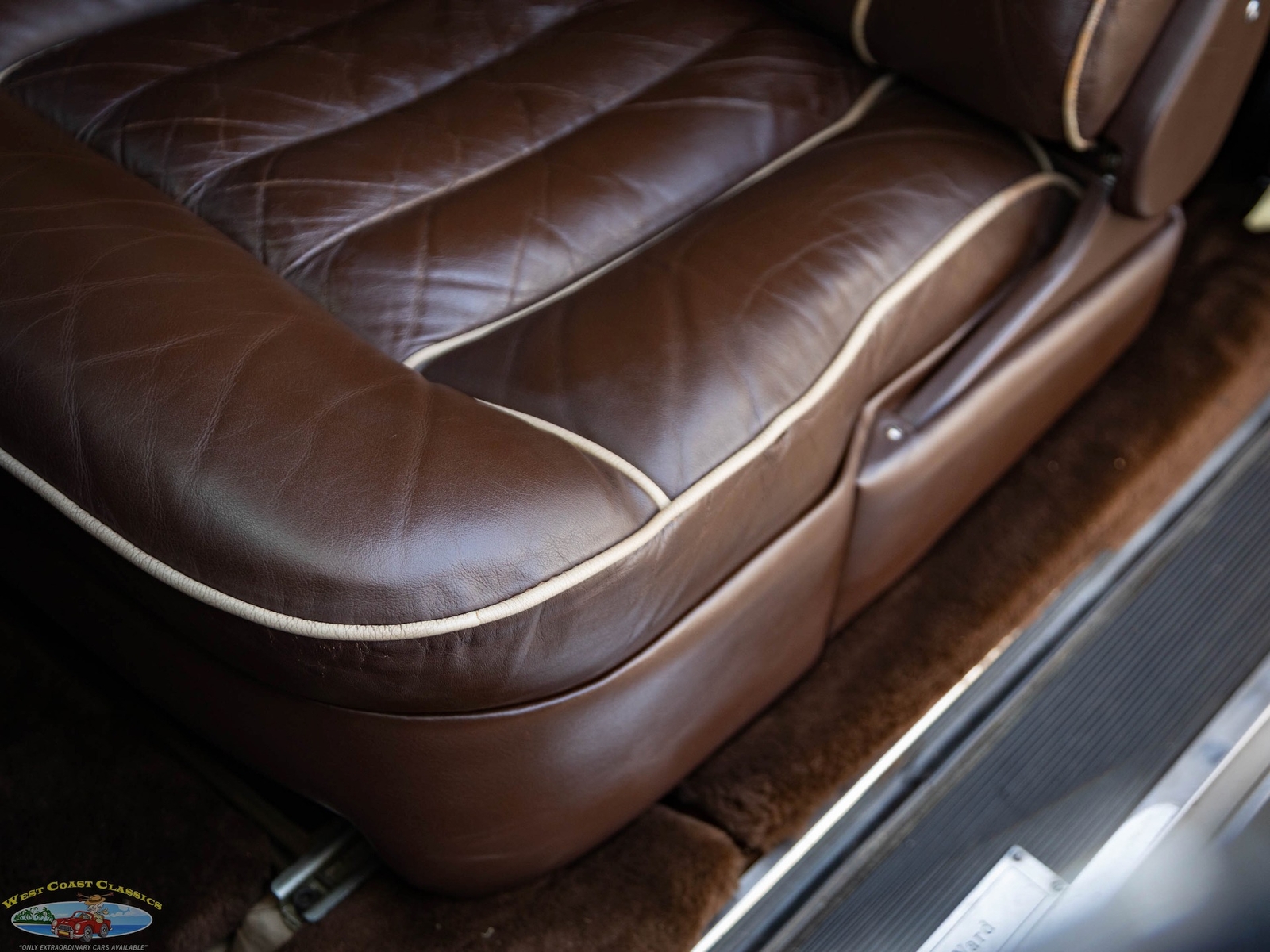 Rolls-Royce-Corniche-2-Door-1978-2-Door-Coupe-29