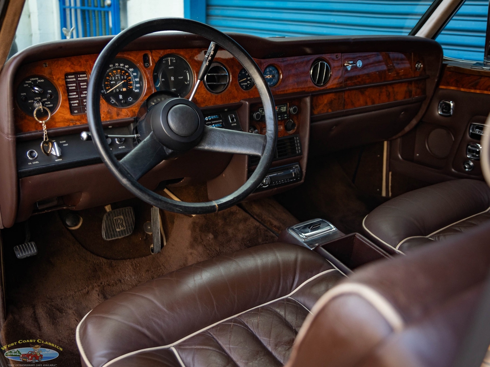 Rolls-Royce-Corniche-2-Door-1978-2-Door-Coupe-32