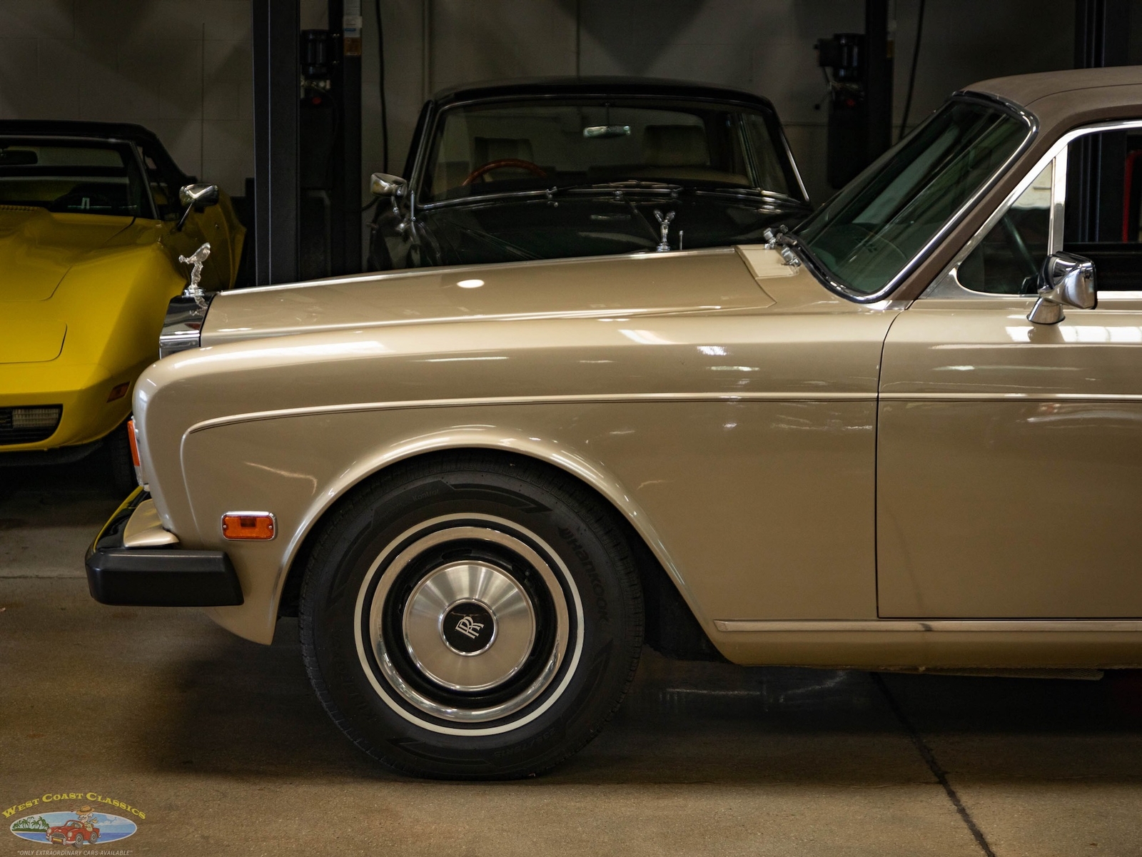 Rolls-Royce-Corniche-2-Door-1978-2-Door-Coupe-4