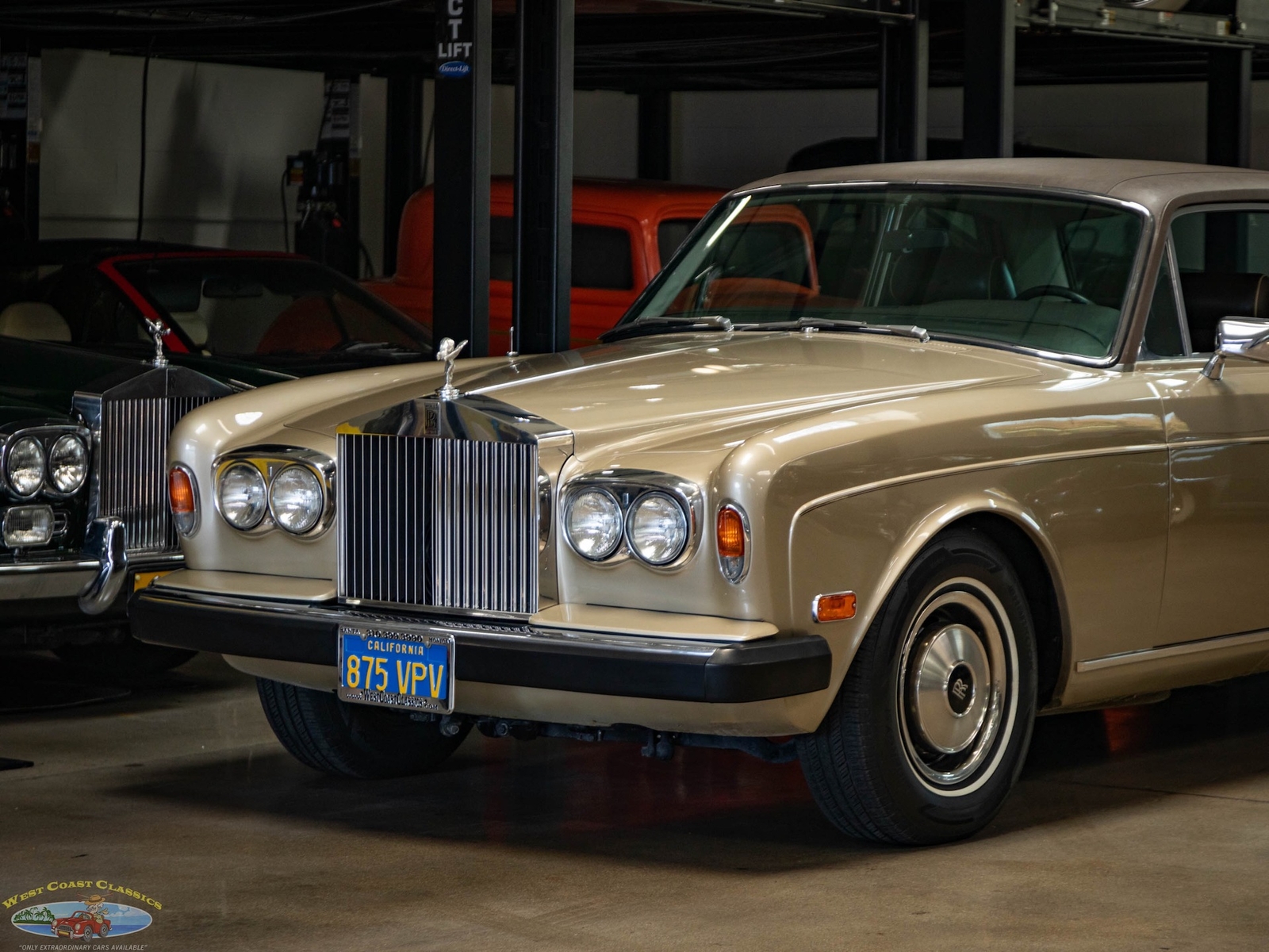 Rolls-Royce-Corniche-2-Door-1978-2-Door-Coupe-7