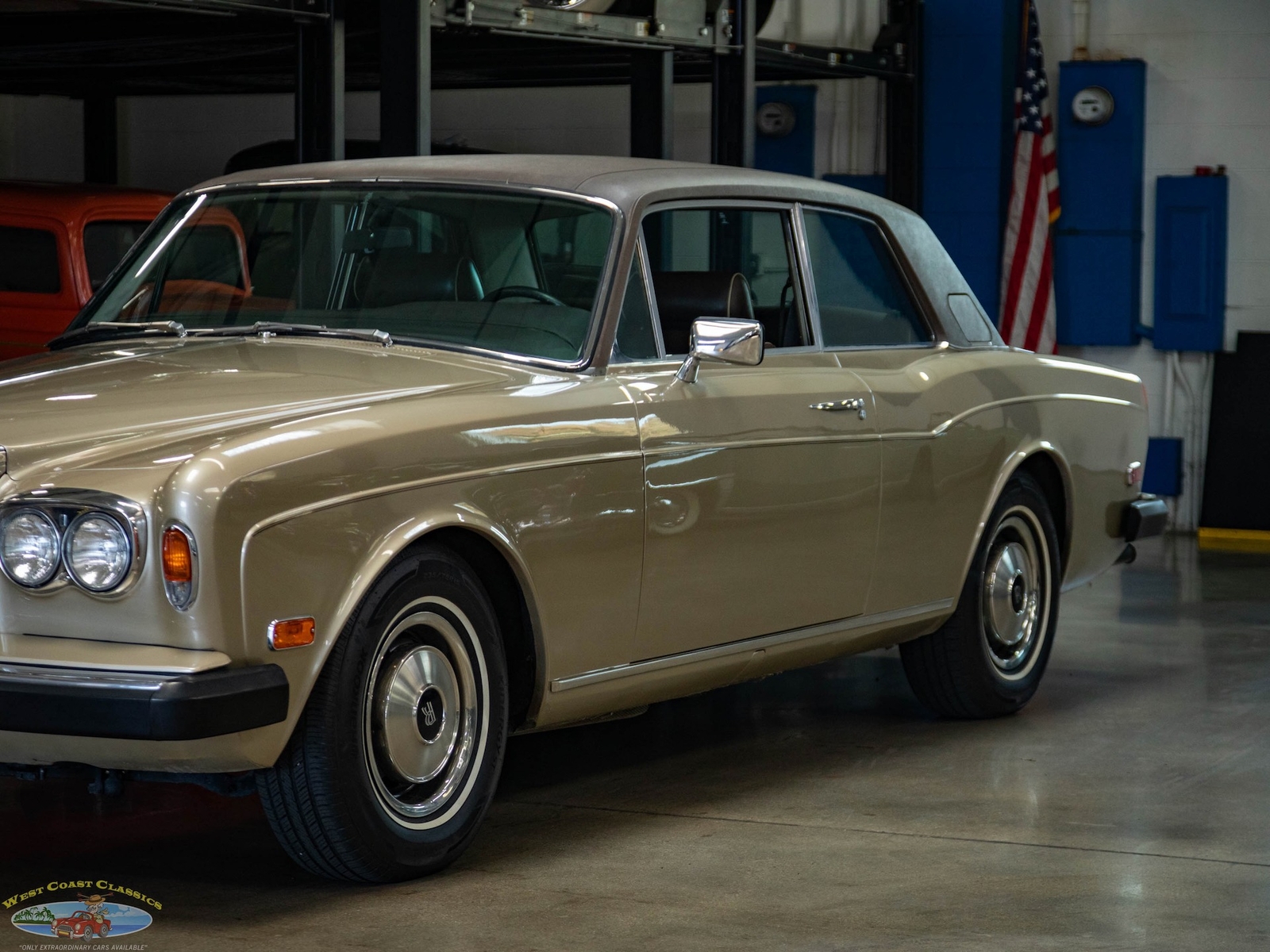 Rolls-Royce-Corniche-2-Door-1978-2-Door-Coupe-8