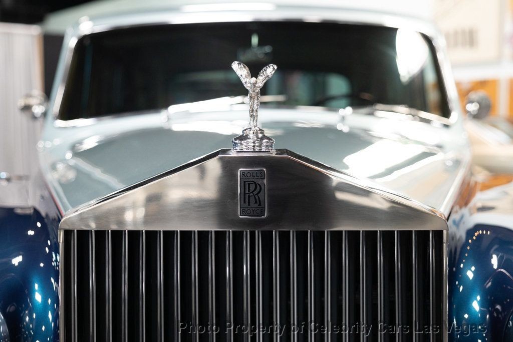 Rolls-Royce-Phantom-1962-Sedan-11