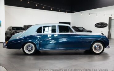 Rolls-Royce-Phantom-1962-Sedan-4