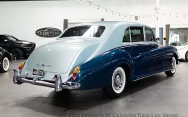 Rolls-Royce-Phantom-1962-Sedan-5