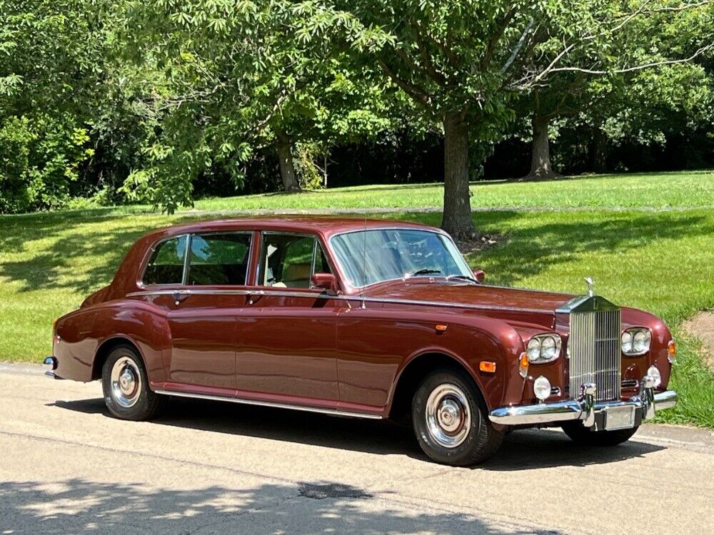 Rolls-Royce-Phantom-VI-1976