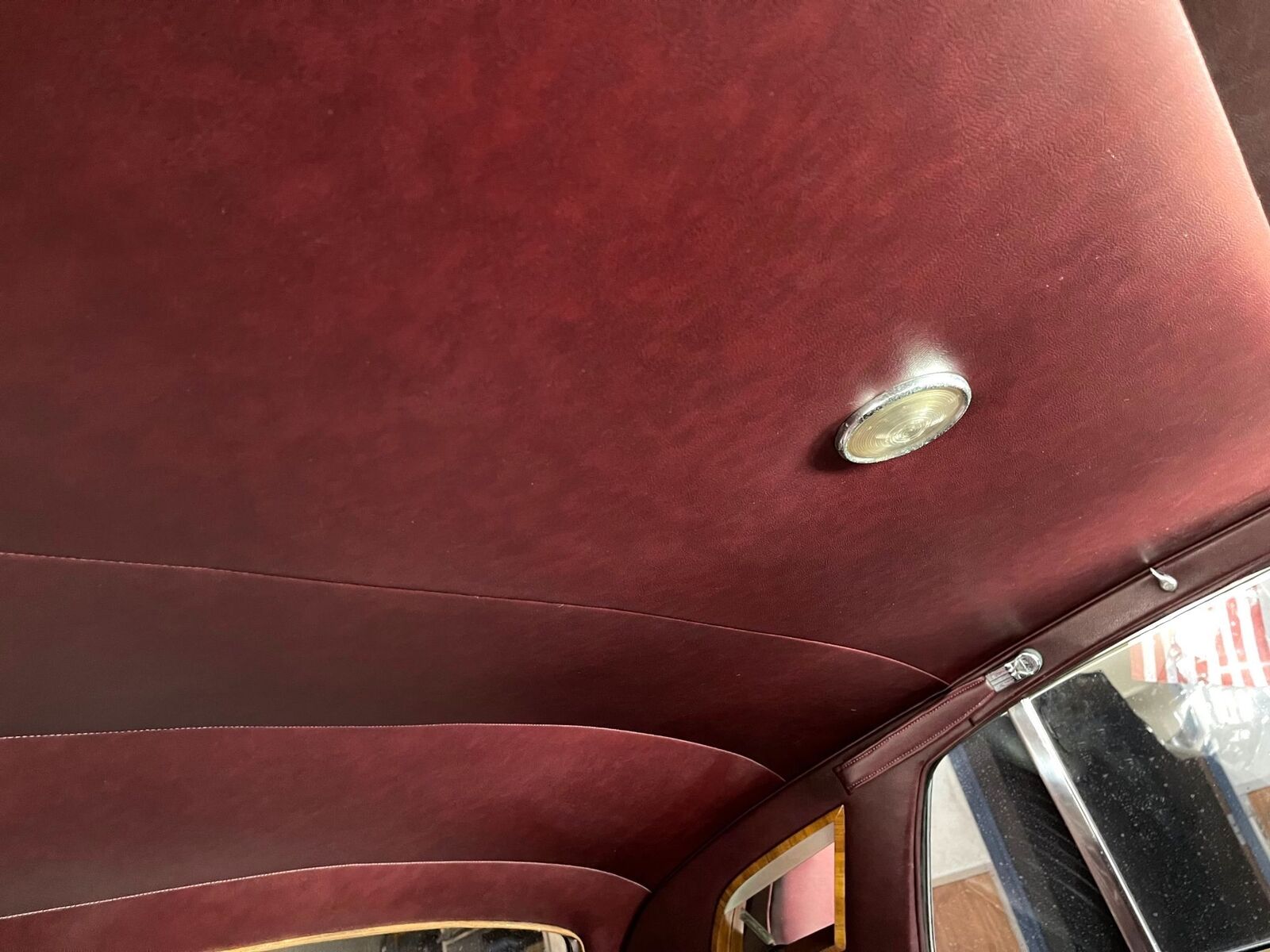 Rolls-Royce-Silver-Cloud-III-1964-Luxury-Sedan-16