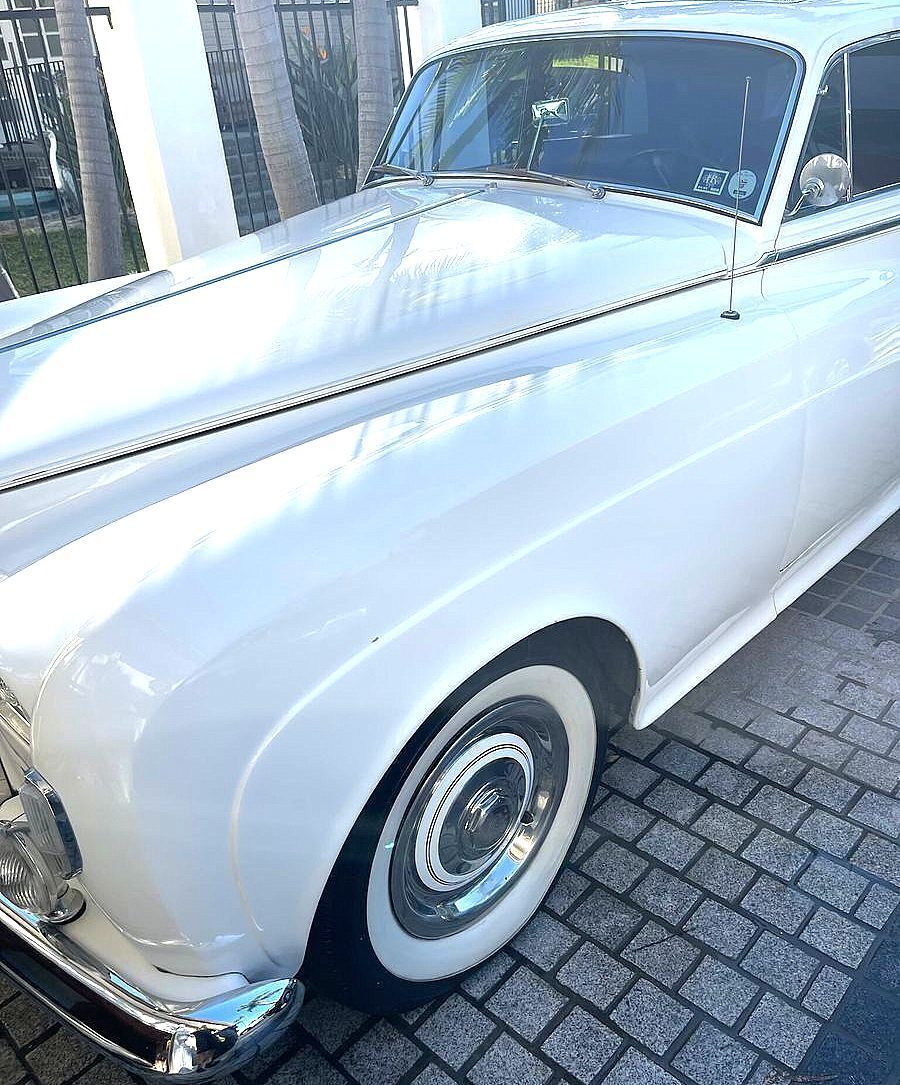 Rolls-Royce-Silver-Cloud-III-1964-Luxury-Sedan-23