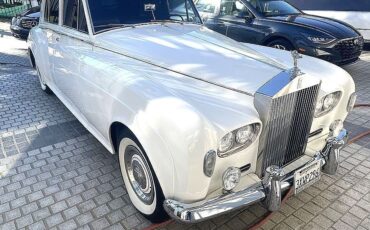 Rolls-Royce-Silver-Cloud-III-1964-Luxury-Sedan-24