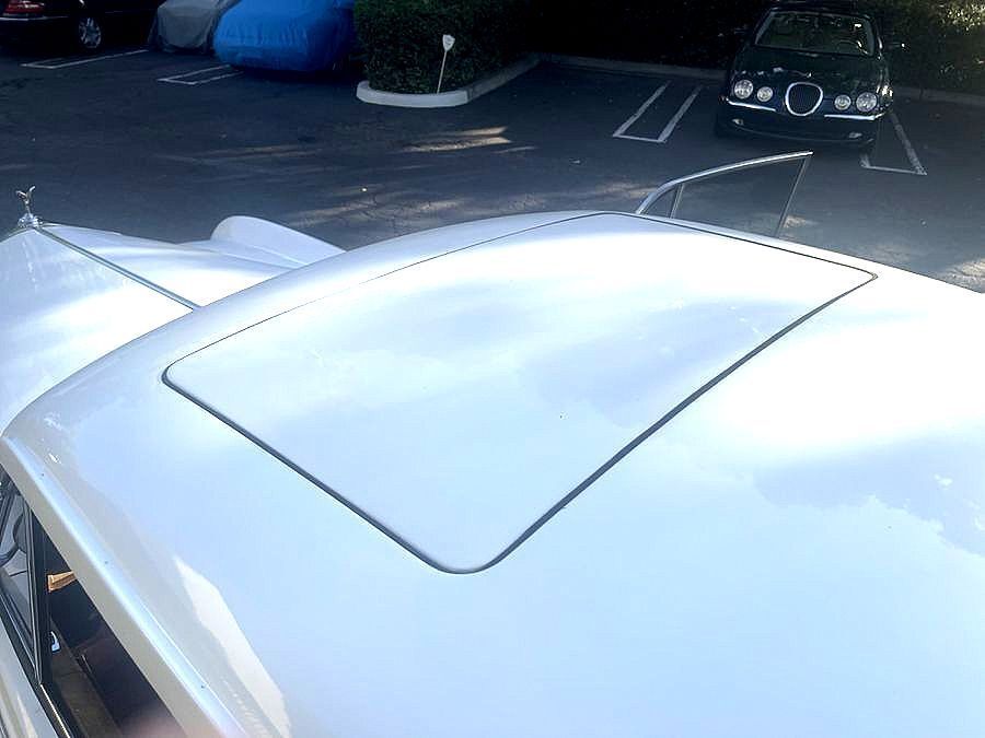 Rolls-Royce-Silver-Cloud-III-1964-Luxury-Sedan-27