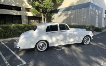 Rolls-Royce-Silver-Cloud-III-1964-Luxury-Sedan-6