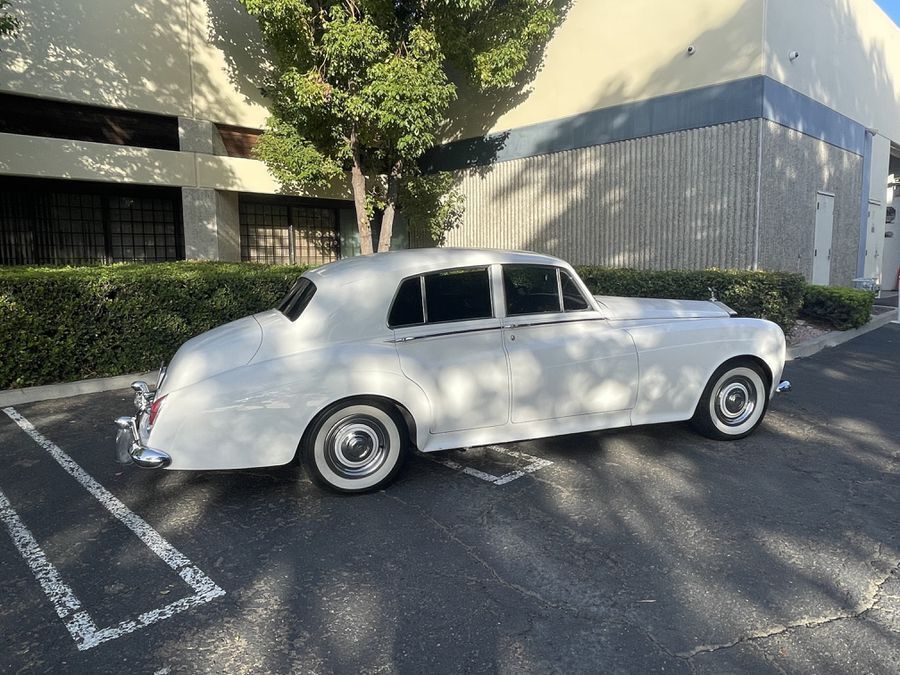 Rolls-Royce-Silver-Cloud-III-1964-Luxury-Sedan-6