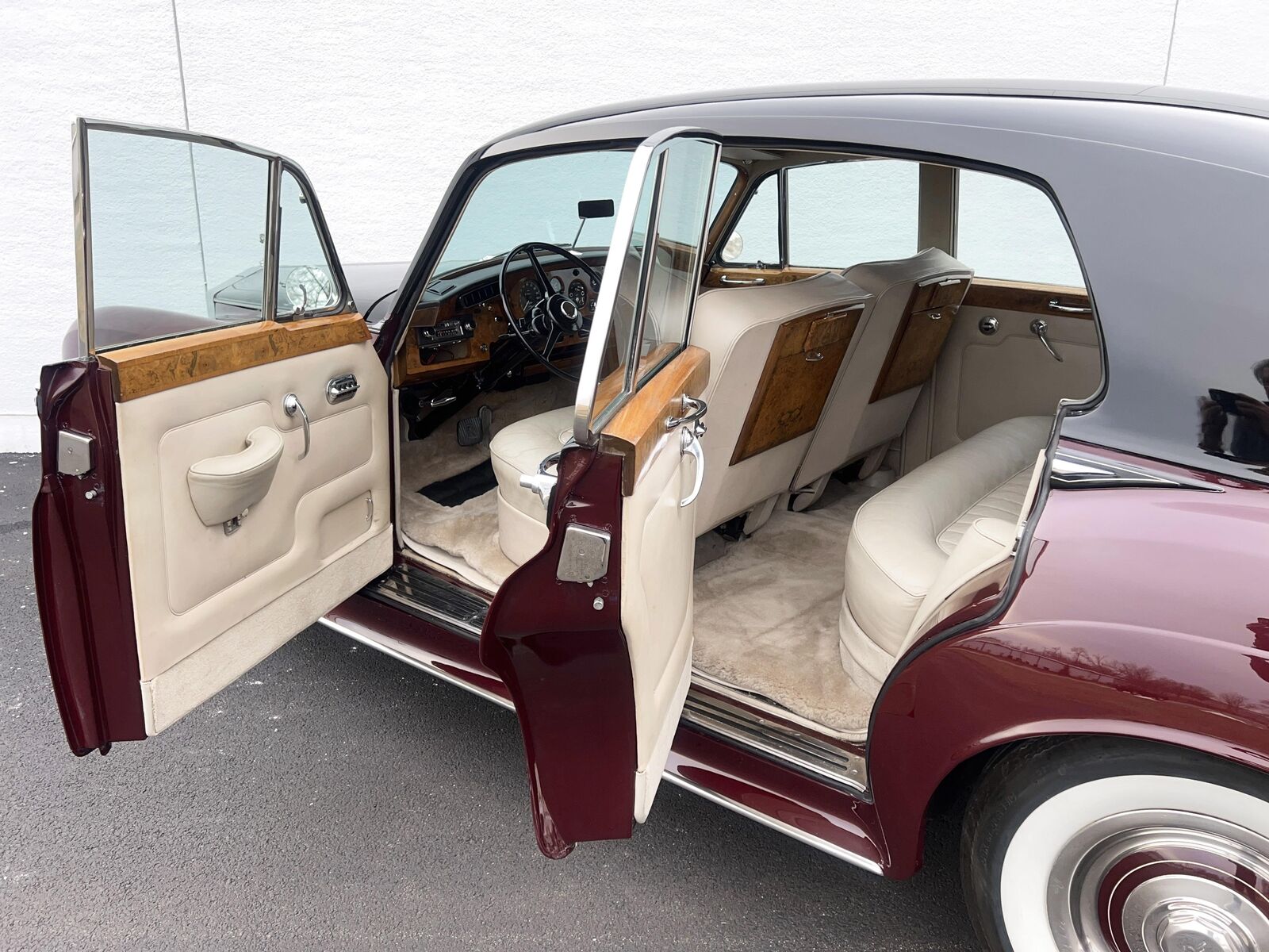 Rolls-Royce-Silver-Cloud-III-1965-Sedan-17