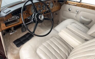 Rolls-Royce-Silver-Cloud-III-1965-Sedan-18