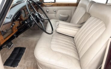 Rolls-Royce-Silver-Cloud-III-1965-Sedan-19