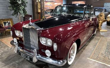 Rolls-Royce-Silver-Cloud-III-1965-Sedan-2