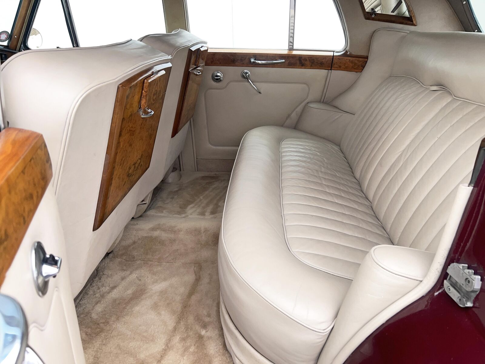 Rolls-Royce-Silver-Cloud-III-1965-Sedan-21