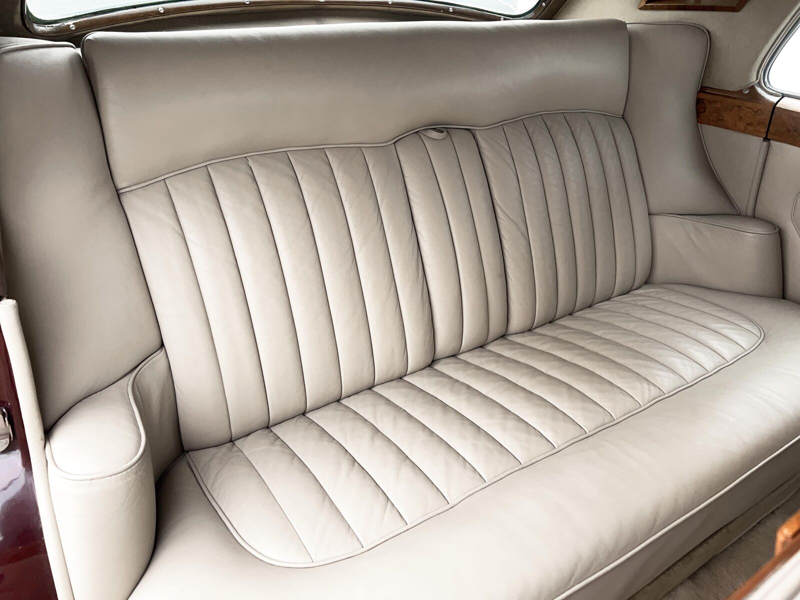 Rolls-Royce-Silver-Cloud-III-1965-Sedan-23