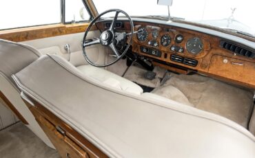 Rolls-Royce-Silver-Cloud-III-1965-Sedan-25