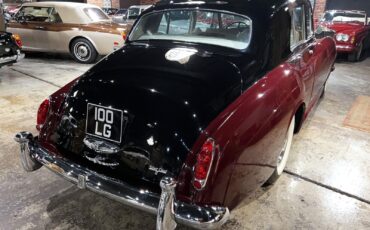 Rolls-Royce-Silver-Cloud-III-1965-Sedan-9