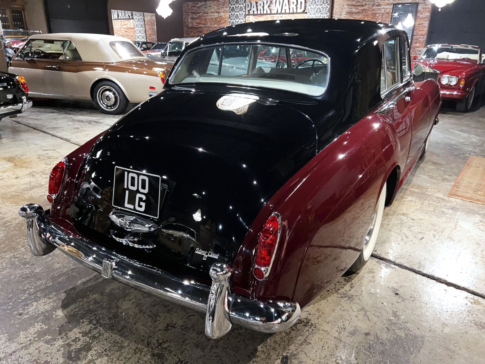 Rolls-Royce-Silver-Cloud-III-1965-Sedan-9