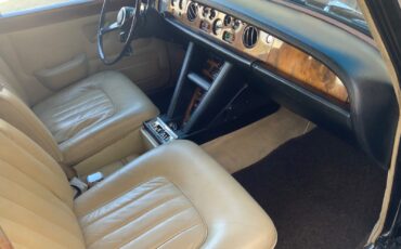 Rolls-Royce-Silver-Shadow-1968-Sedan-11