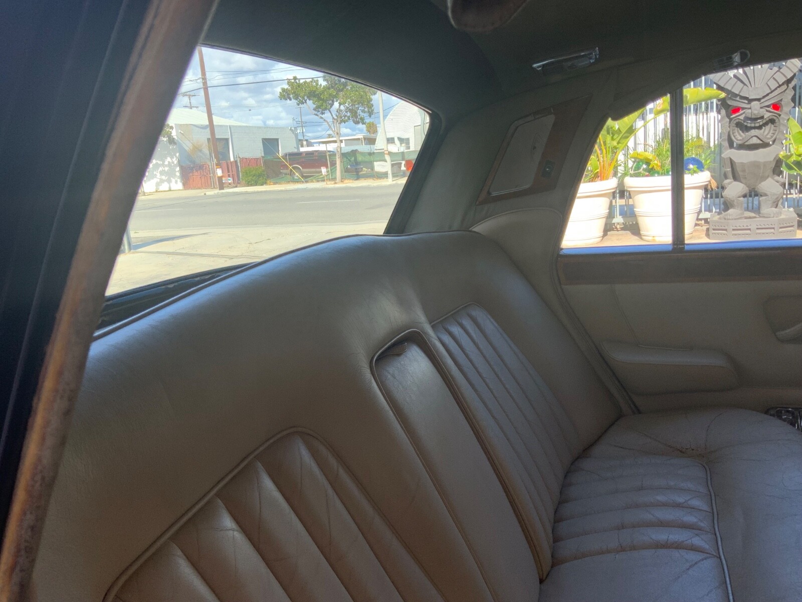Rolls-Royce-Silver-Shadow-1968-Sedan-15