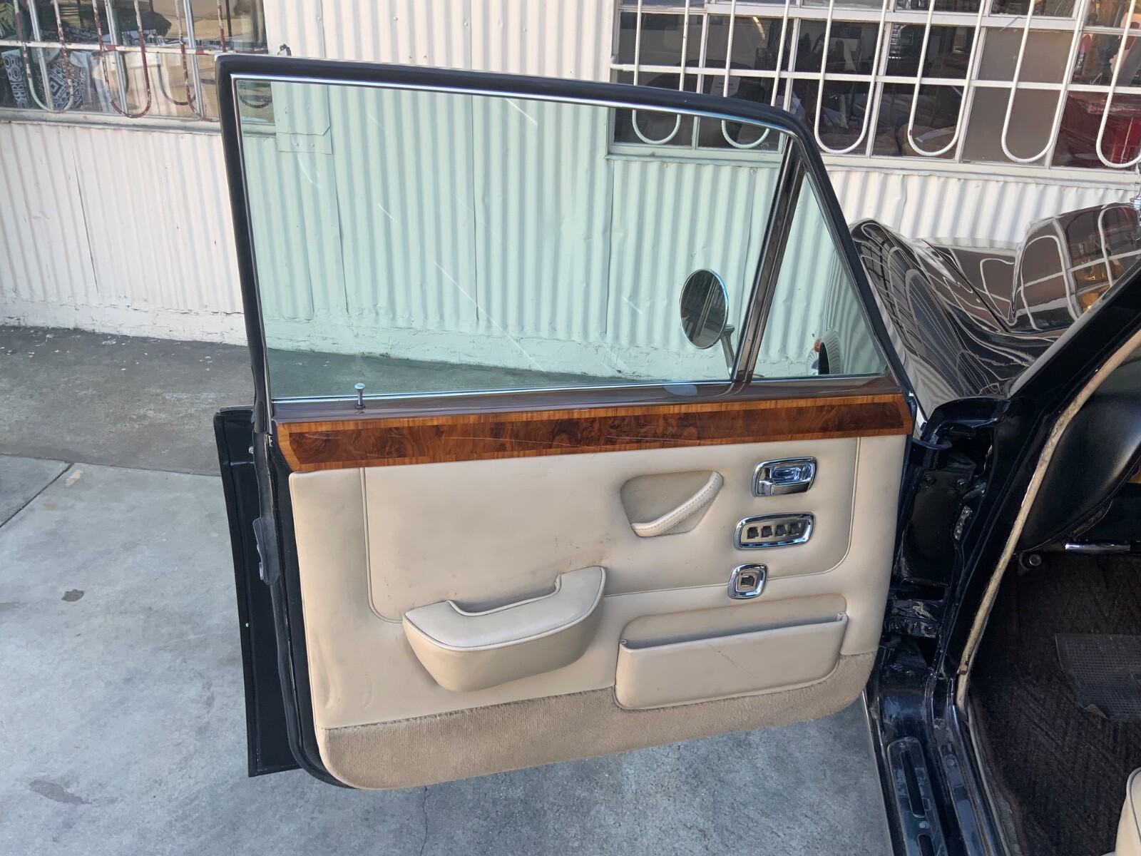 Rolls-Royce-Silver-Shadow-1968-Sedan-16