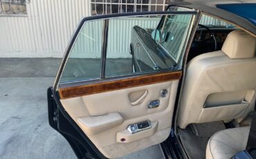 Rolls-Royce-Silver-Shadow-1968-Sedan-17
