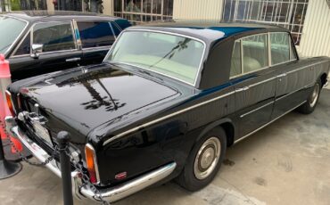 Rolls-Royce-Silver-Shadow-1968-Sedan-3