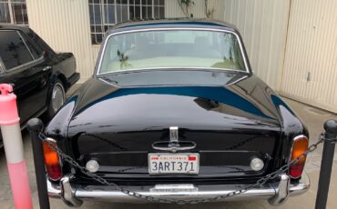 Rolls-Royce-Silver-Shadow-1968-Sedan-4