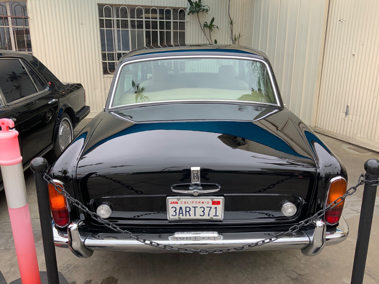 Rolls-Royce-Silver-Shadow-1968-Sedan-4