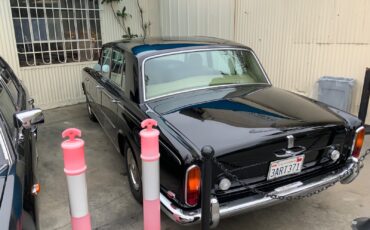 Rolls-Royce-Silver-Shadow-1968-Sedan-5