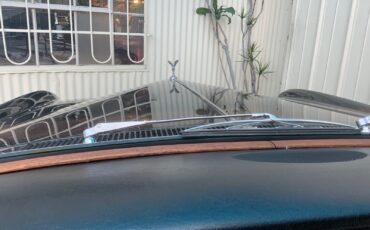 Rolls-Royce-Silver-Shadow-1968-Sedan-9