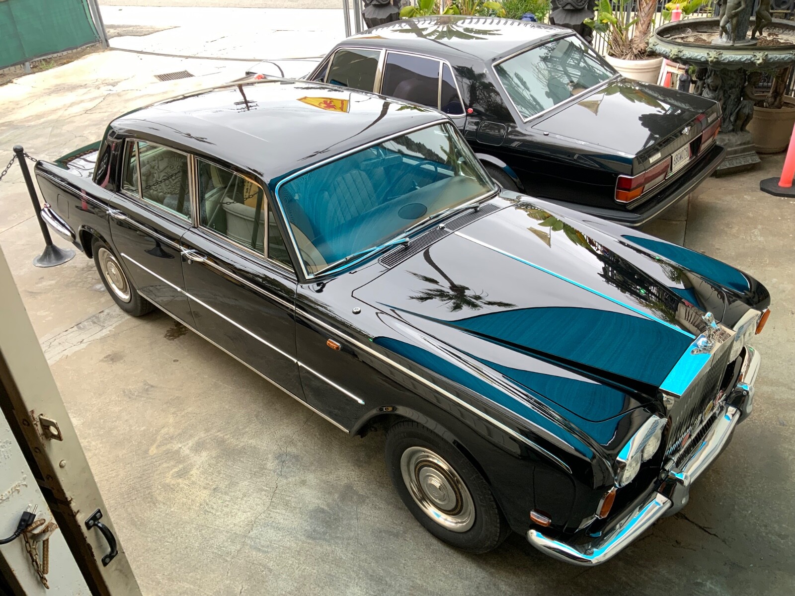 Rolls-Royce-Silver-Shadow-1968-Sedan