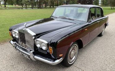 Rolls-Royce-Silver-Shadow-1969-Sedan-1