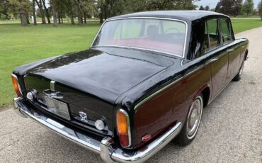 Rolls-Royce-Silver-Shadow-1969-Sedan-10