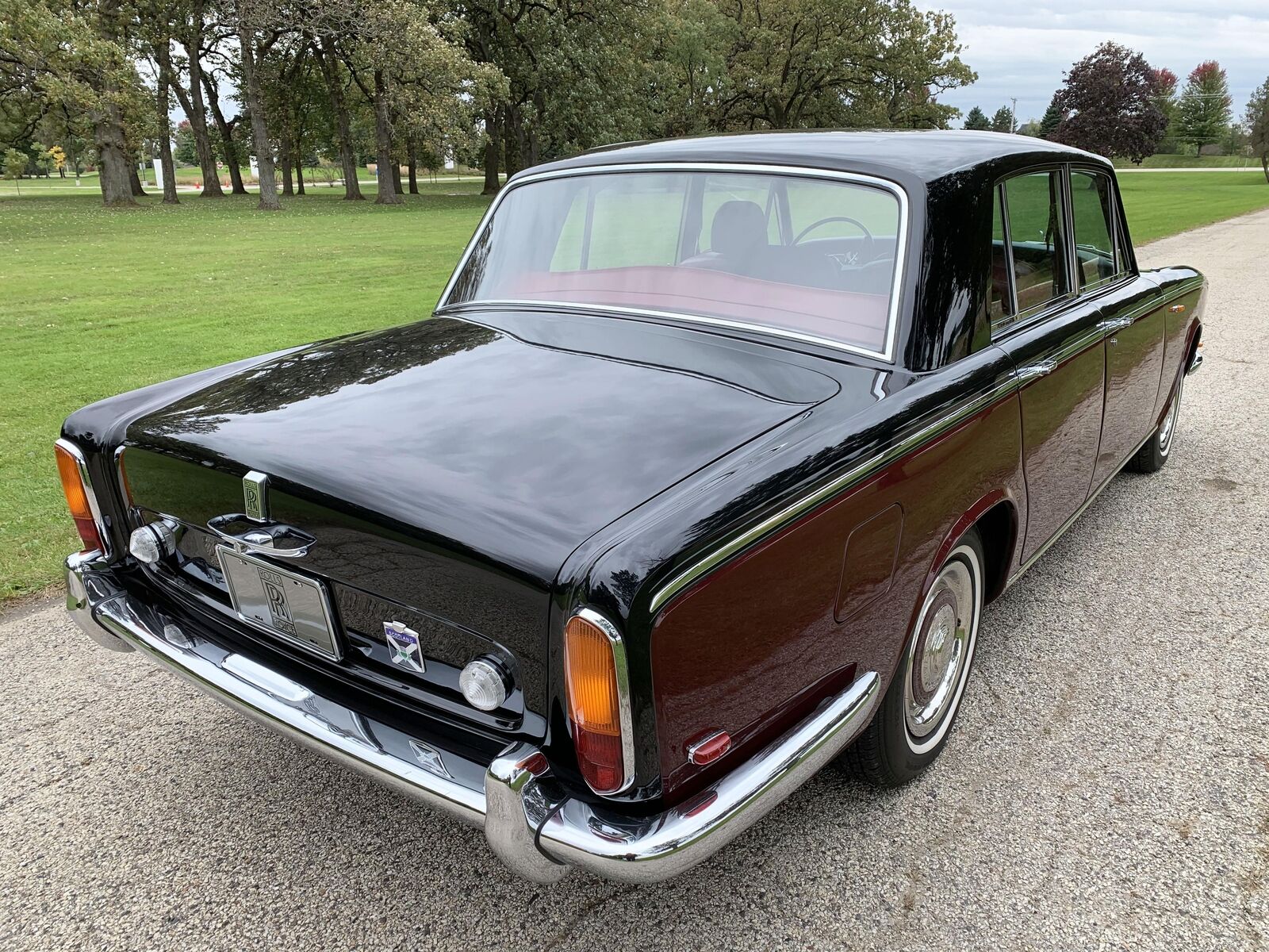 Rolls-Royce-Silver-Shadow-1969-Sedan-10
