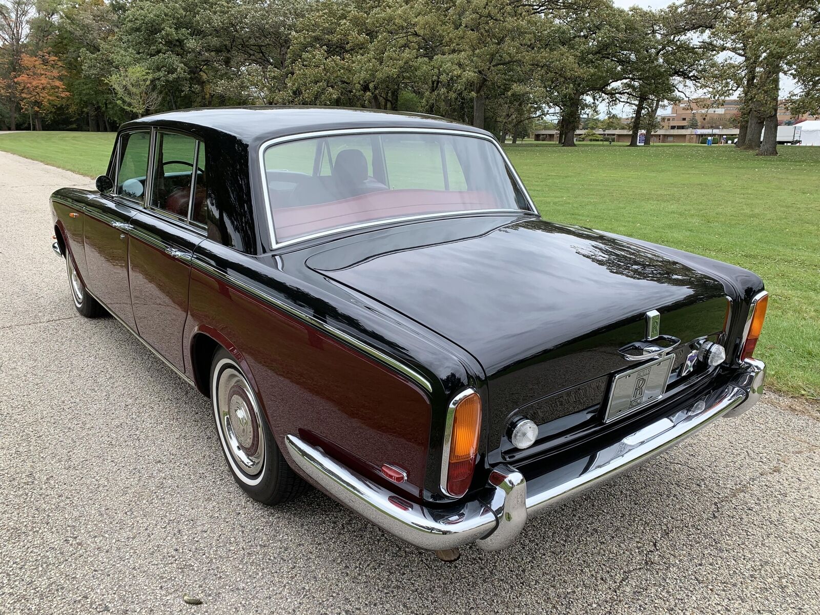 Rolls-Royce-Silver-Shadow-1969-Sedan-14