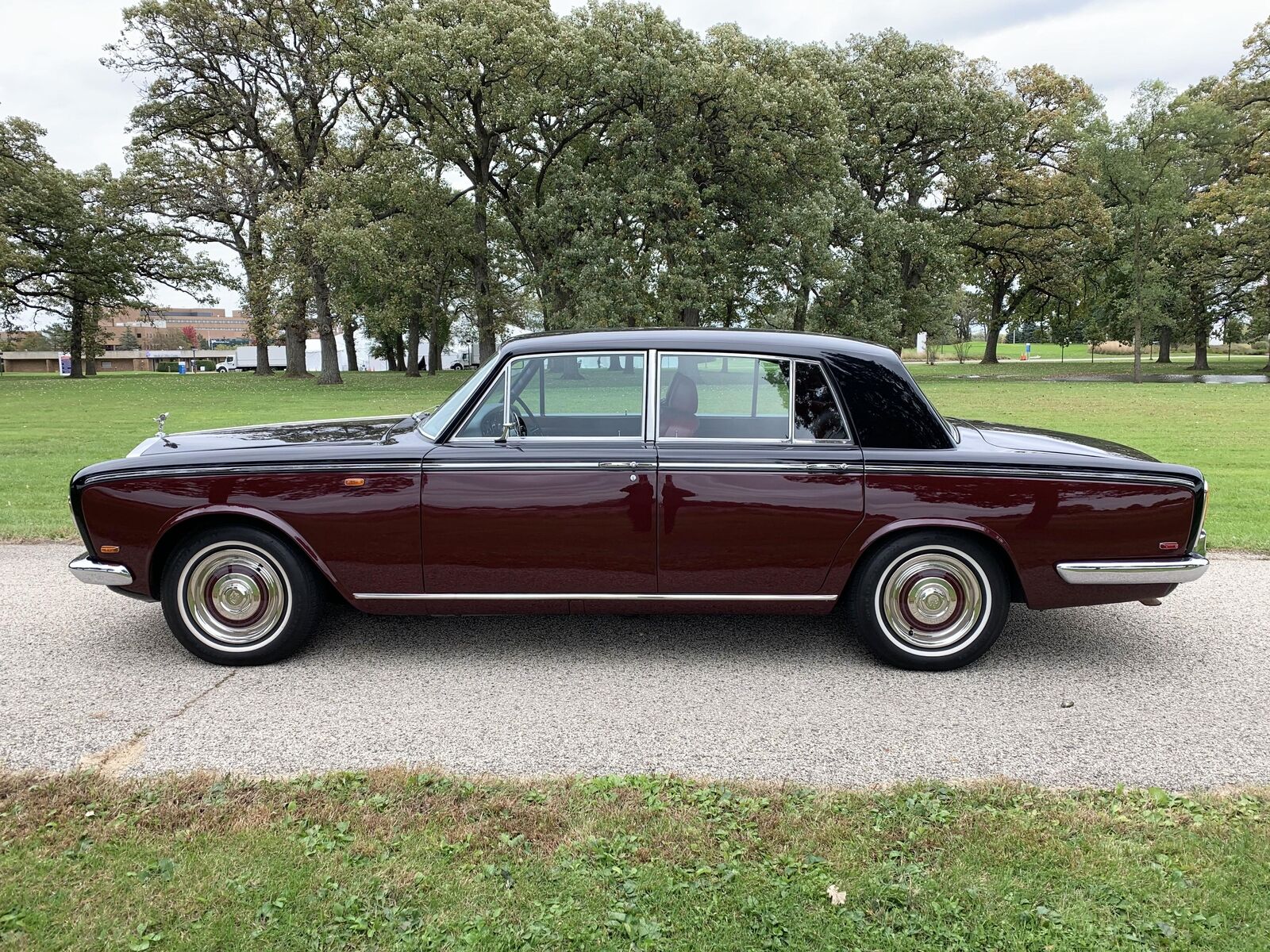 Rolls-Royce-Silver-Shadow-1969-Sedan-17