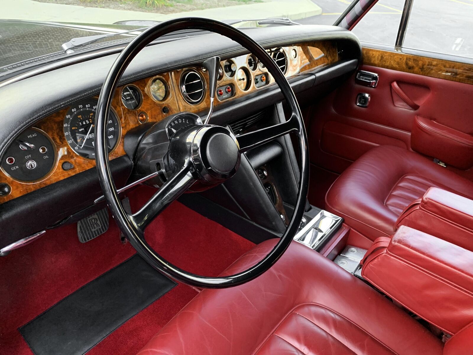 Rolls-Royce-Silver-Shadow-1969-Sedan-21