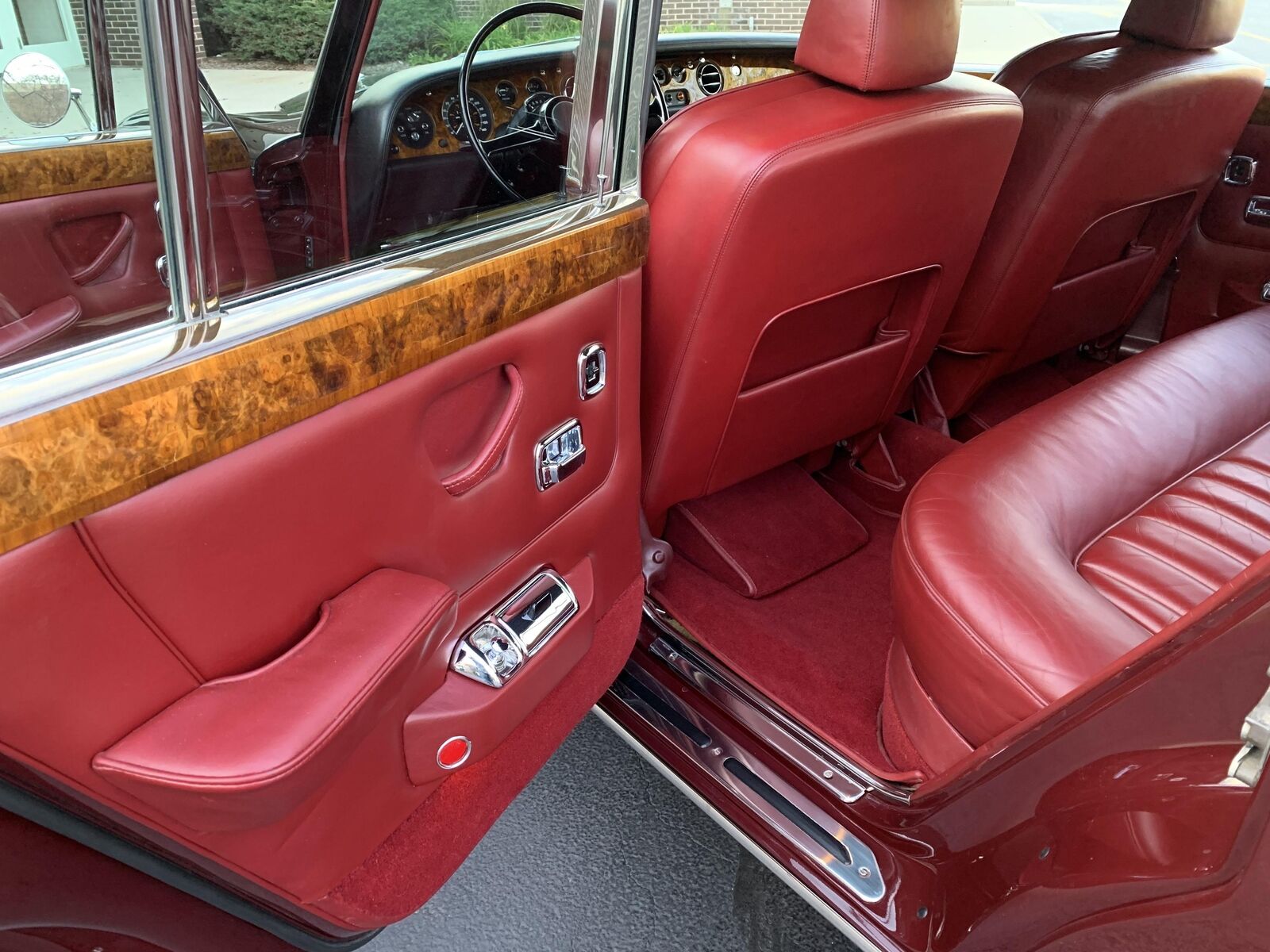 Rolls-Royce-Silver-Shadow-1969-Sedan-23