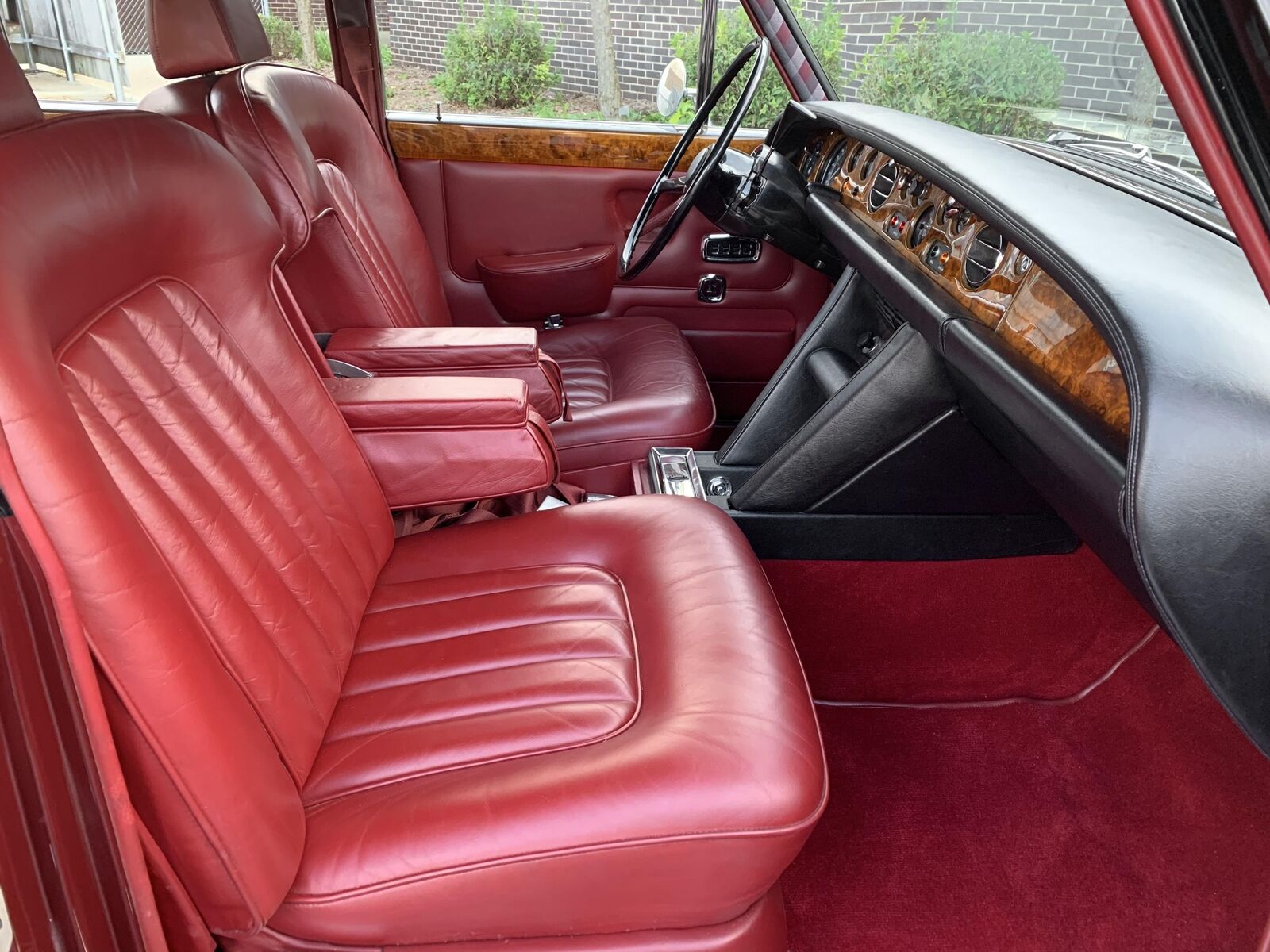 Rolls-Royce-Silver-Shadow-1969-Sedan-30