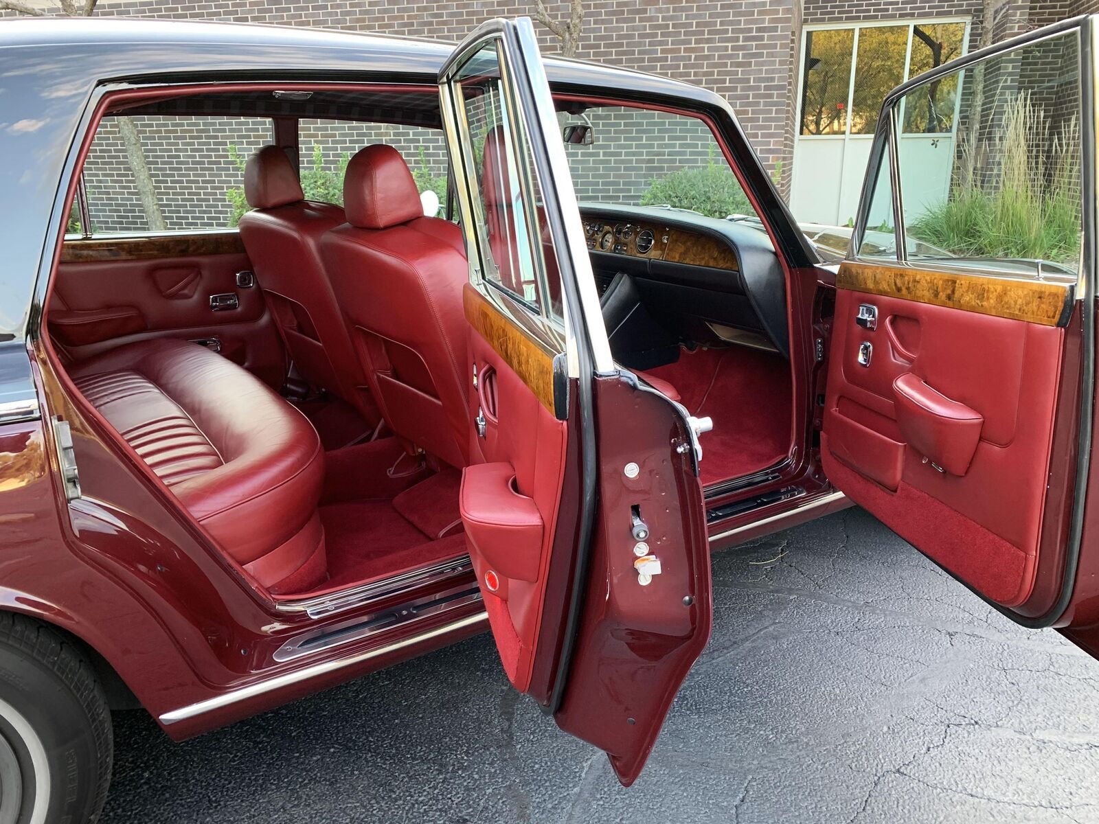 Rolls-Royce-Silver-Shadow-1969-Sedan-34