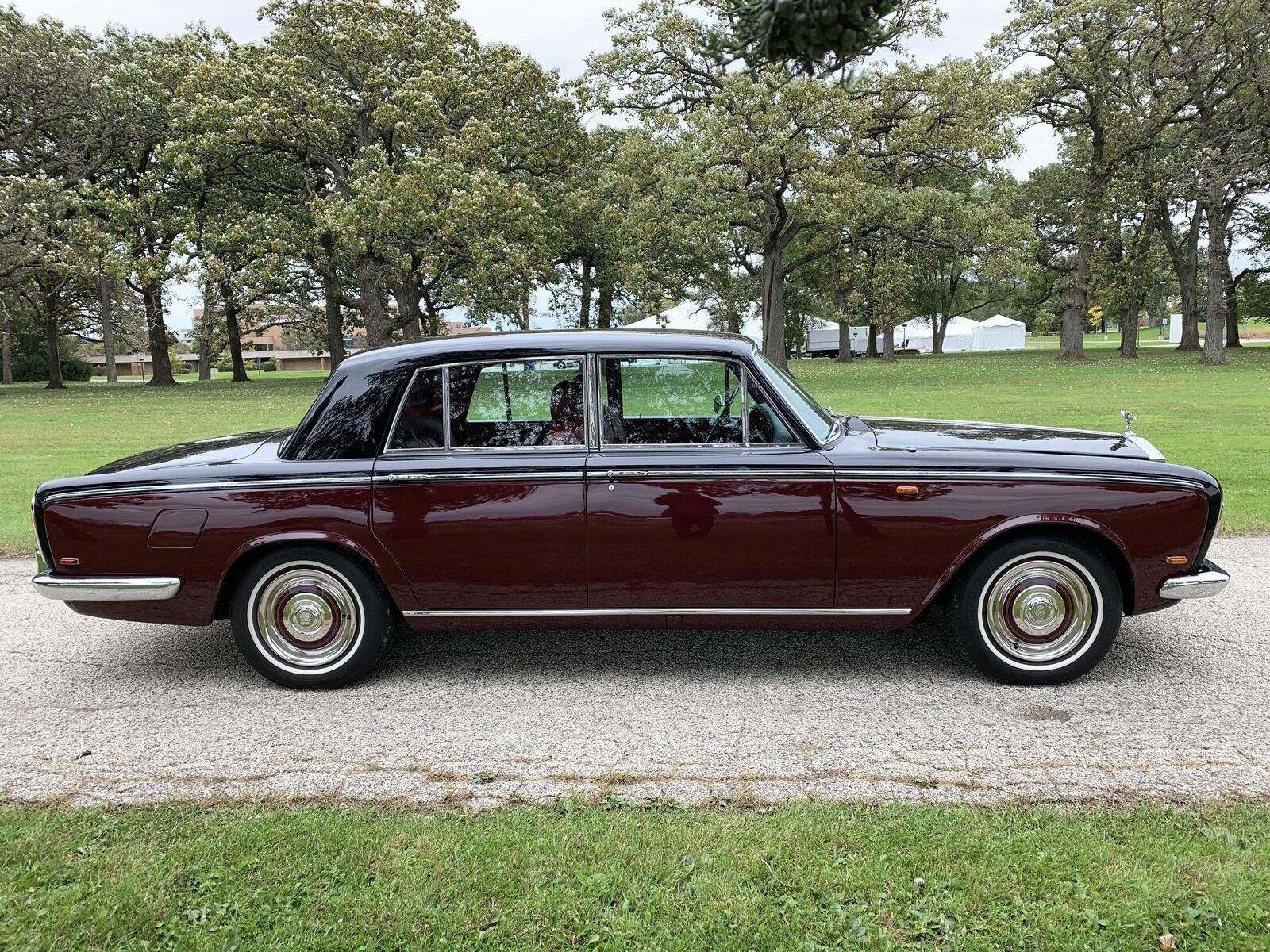 Rolls-Royce-Silver-Shadow-1969-Sedan-8