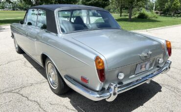 Rolls-Royce-Silver-Shadow-1970-2-door-coupe-10