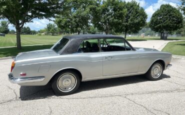 Rolls-Royce-Silver-Shadow-1970-2-door-coupe-14